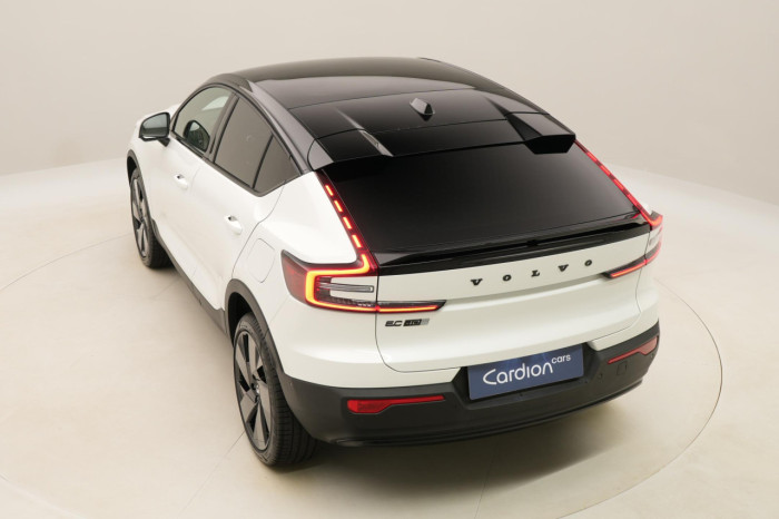Volvo EC40 BLACK EDITION SINGLE EXT ULTRA Edition na operativní leasing