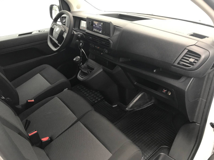 Peugeot Expert L2 MAN6 2,2 BlueHDi / 110kW na operativní leasing