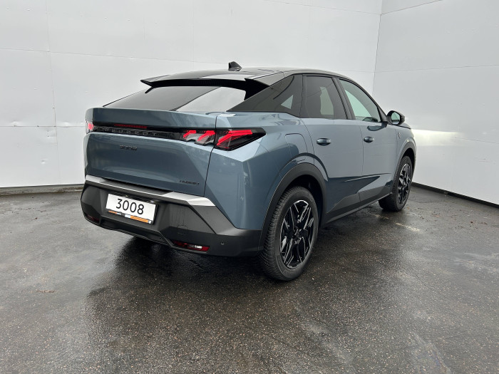 Peugeot 3008 GT e-DCS6 Hybrid / 107kW na operativní leasing