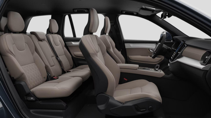 Volvo XC90 T8 AWD RECHARGE CORE 7m na operativní leasing