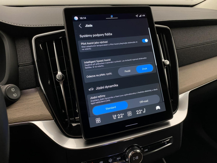 Volvo XC90 B5 AWD AUT DARK PLUS 7míst na operativní leasing