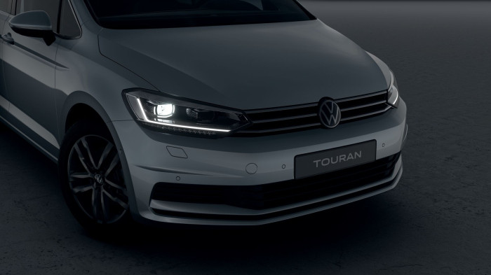 Volkswagen Touran People 1,5 TSI 110 kW EVO2 7DSG na operativní leasing