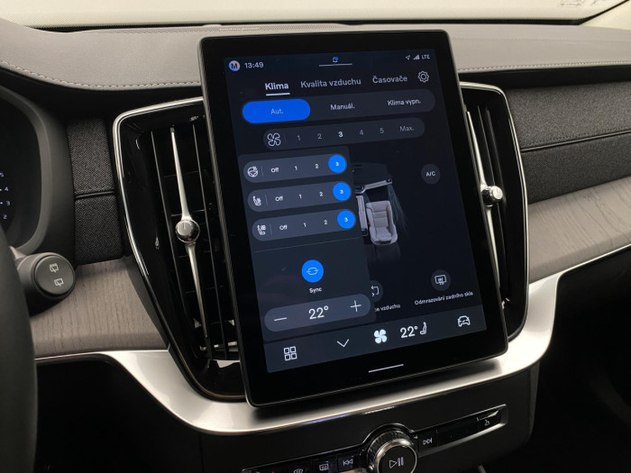 Volvo XC90 B5 AWD AUT DARK PLUS 7míst na operativní leasing