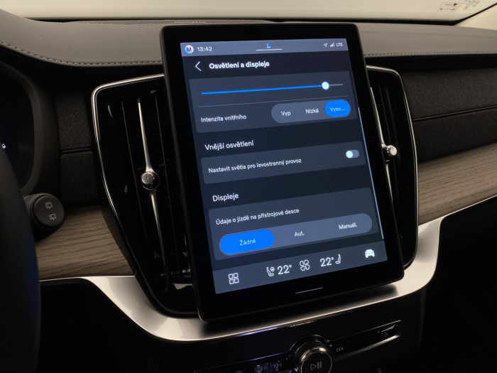Volvo XC90 T8 AWD RECHARGE BRIGHT PLUS 7m na operativní leasing
