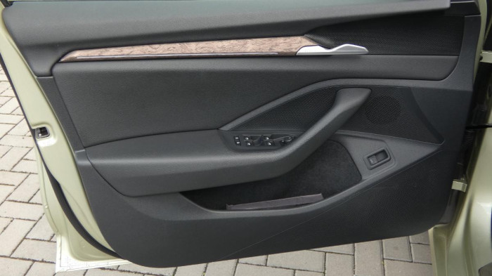 Škoda Superb 2.0 TDI 110kW L&K Combi DSG na operativní leasing