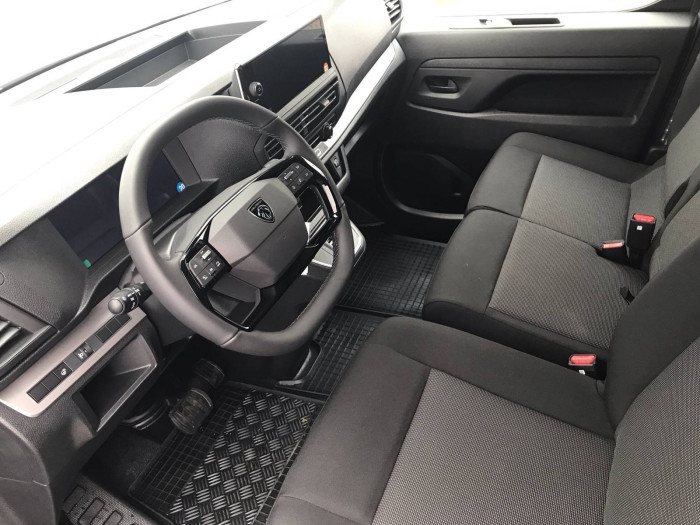 Peugeot Expert L2 MAN6 2,2 BlueHDi / 110kW na operativní leasing