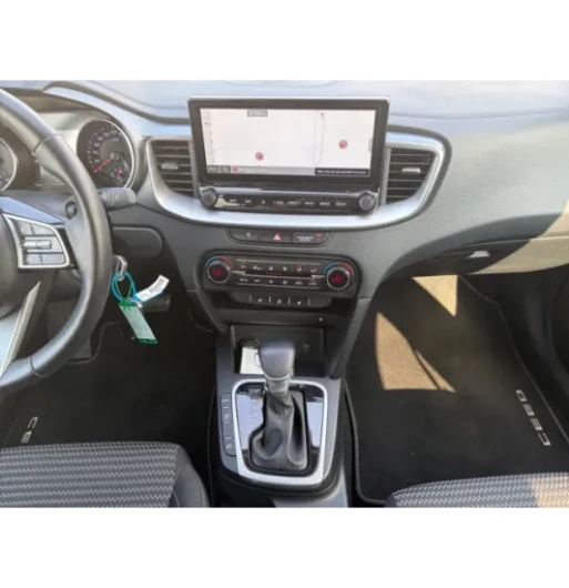 Kia cee'd SW 1.5T-GDI 103 Top AT na operativní leasing