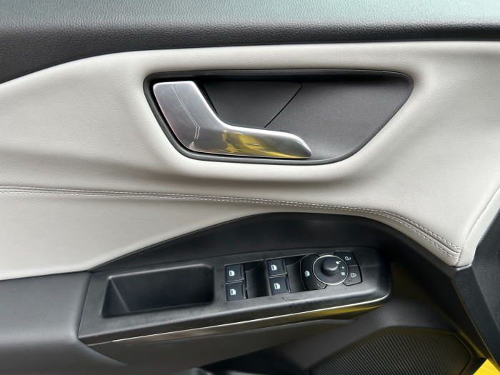 GEN-E 43kWh dojezd 123kW/168 k na operativní leasing