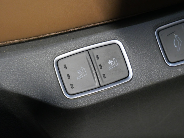 Hyundai Staria 2.2 CRDI 130kW DCT AWD Premium na operativní leasing
