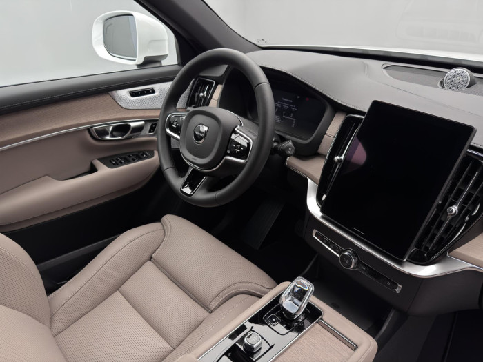 Volvo XC90 B5 AWD AUT BRIGHT PLUS 7míst na operativní leasing