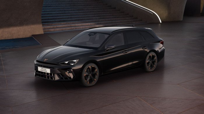 Cupra Leon SP 1.5 eTSI 150k DSG na operativní leasing