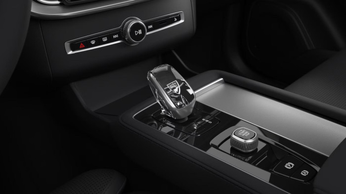 Volvo XC90 B5 AWD AUT BLACK EDITION ULTRA 2.0 Edition na operativní leasing