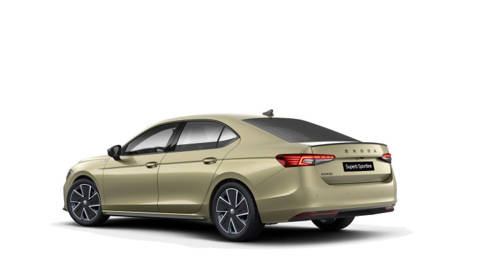 Škoda Superb Sportline 7DSG 2,0TDI / 110kW na operativní leasing