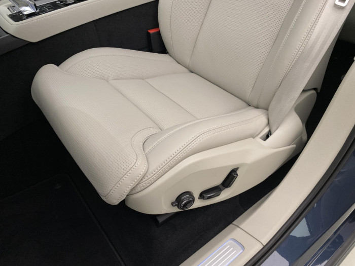 Volvo XC90 T8 AWD Plug-in BRIGHT PLUS 7m na operativní leasing