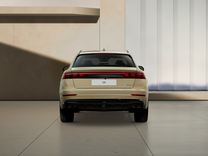 Audi Q8 SUV TDI quattro 210 kW na operativní leasing