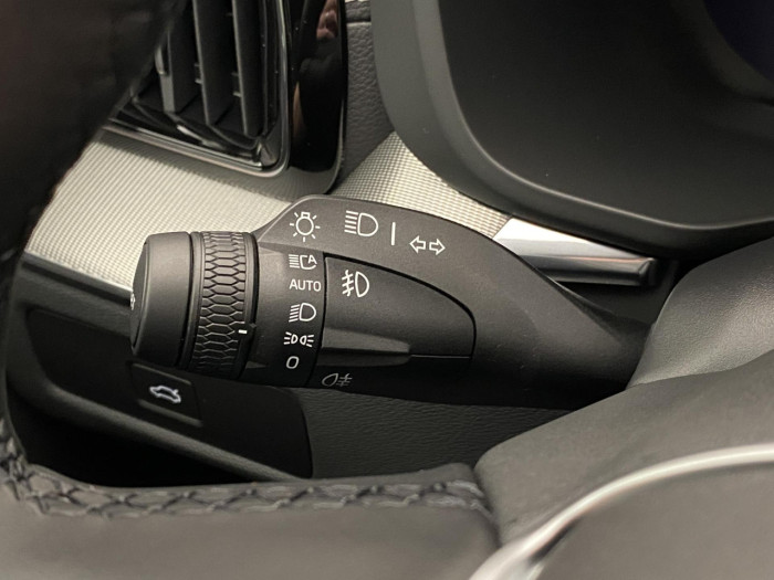Volvo XC60 B5 AWD AUT ULTRA BLACK EDITION 2.0 Edition na operativní leasing