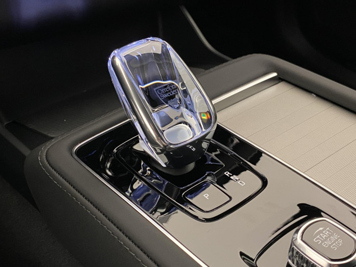 Volvo XC90 B5 AWD AUT BLACK EDITION PLUS na operativní leasing