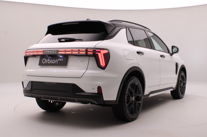 Lynk & Co 01 MORE PHEV na operativní leasing