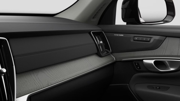 Volvo XC90 T8 AWD Plug-in DARK PLUS 7m na operativní leasing