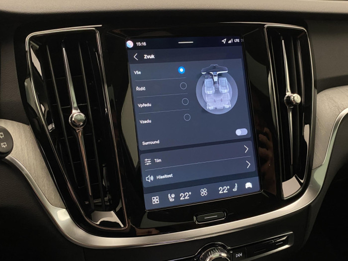 Volvo V60 B4 AUT BRIGHT PLUS na operativní leasing