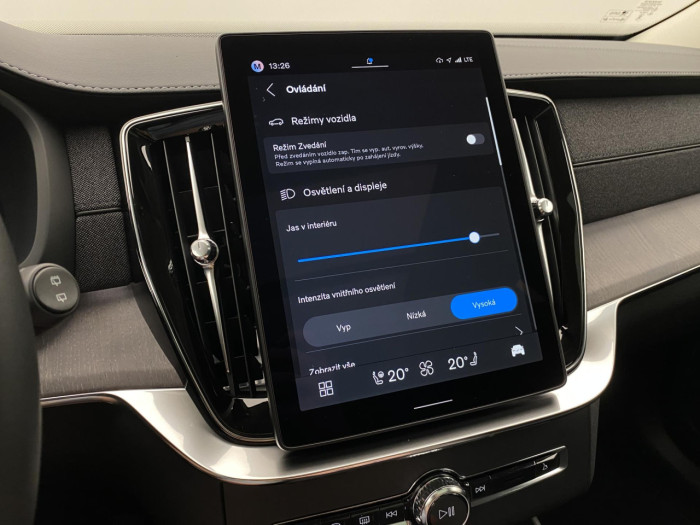 Volvo XC90 B5 AWD AUT DARK PLUS 7míst na operativní leasing