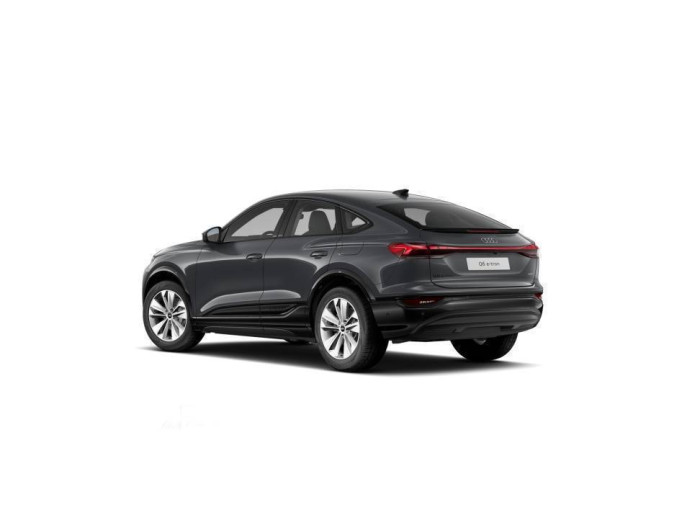 Audi Q6 SB e-tron quattro na operativní leasing