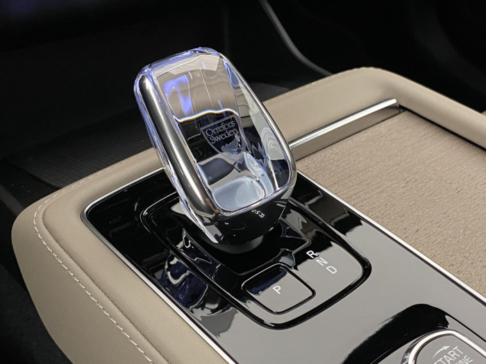 Volvo XC90 T8 AWD RECHARGE BRIGHT PLUS 7m na operativní leasing