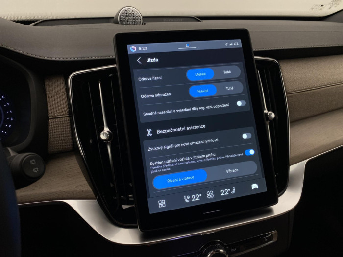 Volvo XC90 B5 AWD AUT BRIGHT PLUS na operativní leasing