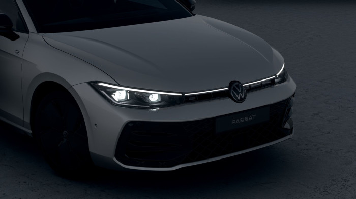 Volkswagen Passat R-Line 2,0 TDI 142 kW 4MOT na operativní leasing