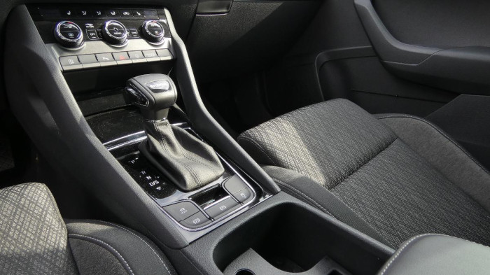 Škoda Karoq 1,5 TSI Style DSG na operativní leasing