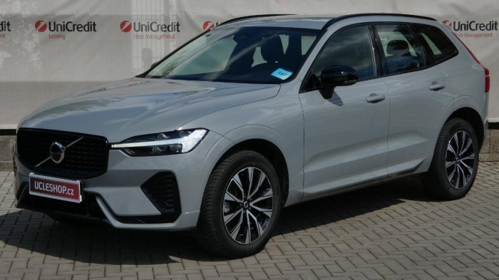 Volvo XC60 B4 mHEV AWD Plus Dark na operativní leasing