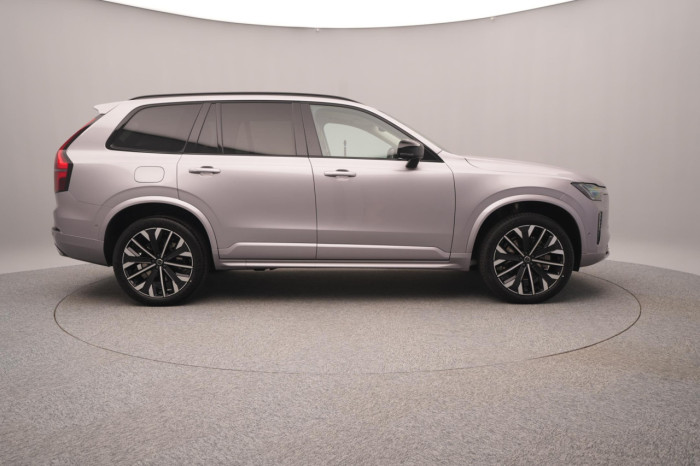 Volvo XC90 B5 AWD AUT DARK PLUS 7-míst na operativní leasing