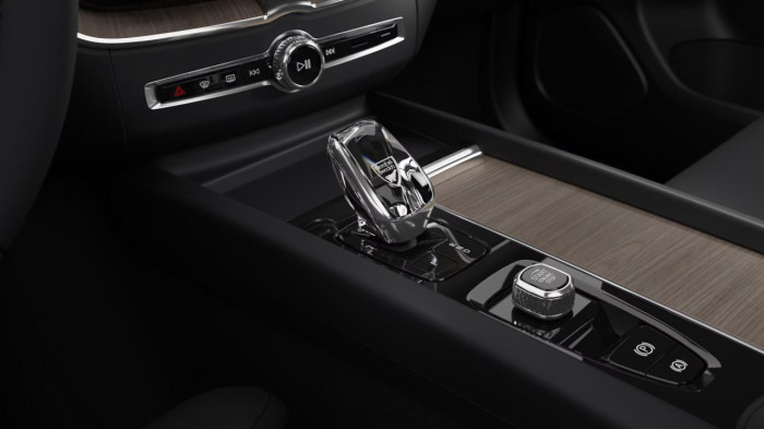 Volvo XC60 T6 AWD AUT BRIGHT PLUS na operativní leasing