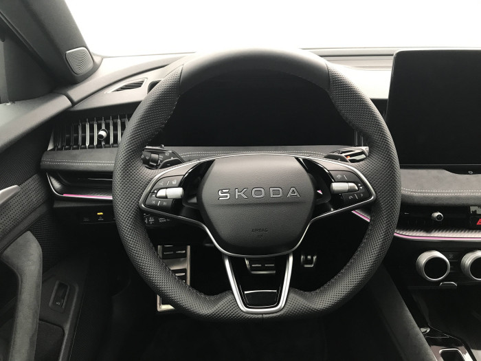Škoda Superb Sportline 7DSG 2,0TDI / 110kW na operativní leasing