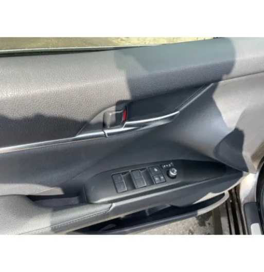 Toyota Camry 2.5 Hybrid Prestige AT na operativní leasing
