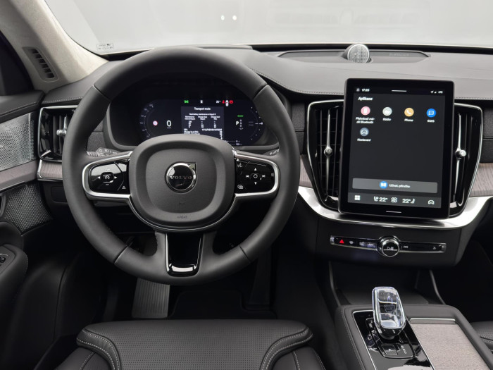 Volvo XC90 T8 AWD Plug-in DARK ULTRA 7 na operativní leasing