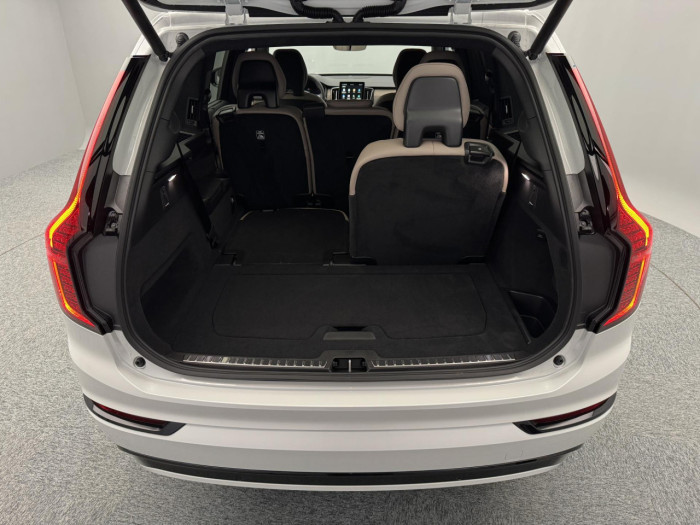 Volvo XC90 B5 AWD AUT DARK ULTRA 7 míst na operativní leasing