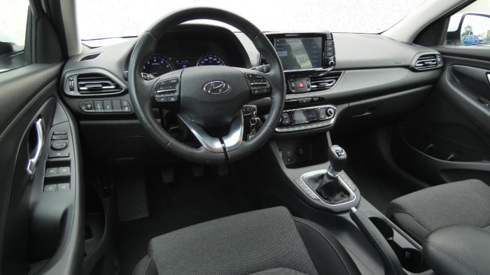 Hyundai i30 Kombi 1.5 T-GDI mHEV Smart na operativní leasing