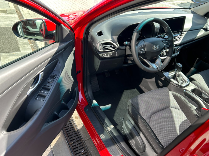 Hyundai i30 kombi 1,0 T-GDI MT GO Czech! na operativní leasing