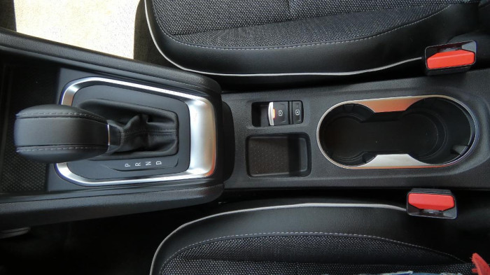 Renault Captur 1,3 TCe 140 Techno EDC na operativní leasing