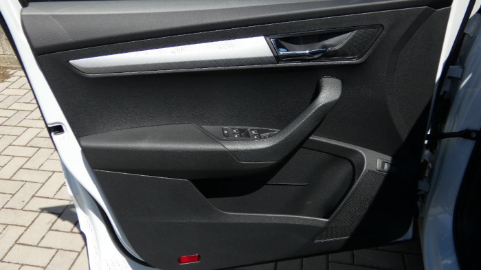 Škoda Karoq 1,5 TSI DSG Ambition na operativní leasing