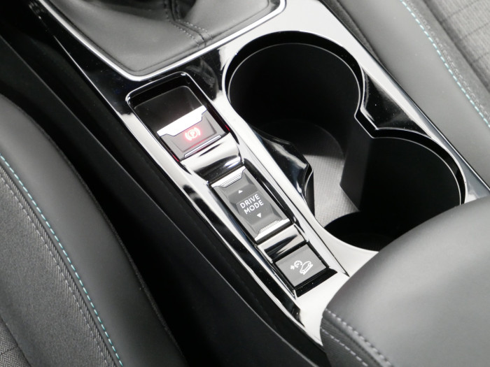 Peugeot 2008 1.2 PureTech 96 kW Allure Pack na operativní leasing
