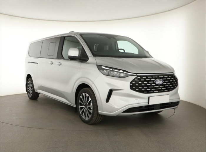 Ford Tourneo Custom Titanium 2.0 EcoBlue 125 kW 4x4 Automat na operativní leasing
