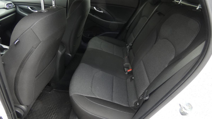 Hyundai i30 Kombi 1.5 T-GDI mHEV Smart na operativní leasing
