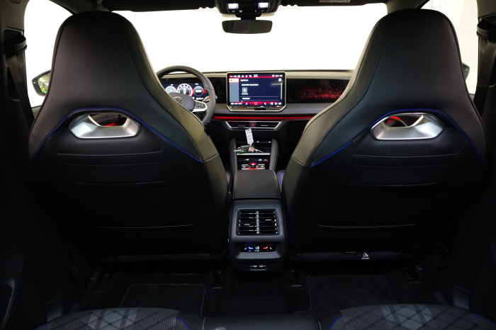 Volkswagen Tiguan 2.0 TSI 150 kW DSG 4x4 R-Line na operativní leasing