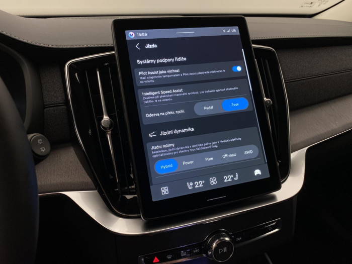 Volvo XC90 T8 AWD RECHARGE DARK PLUS 7m na operativní leasing