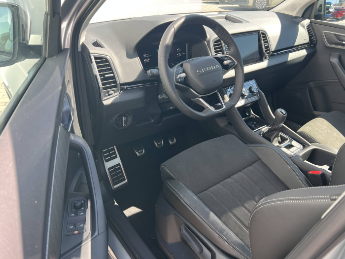 Škoda Karoq Dynamic 6MP 1,5 TSI  / 110kW na operativní leasing