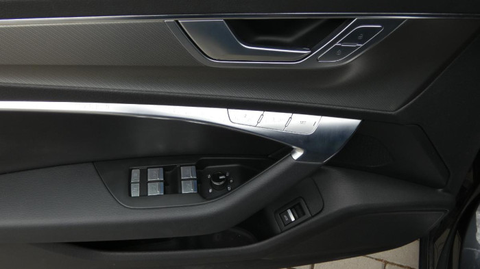 Audi A6 3.0 55 TFSI quattro na operativní leasing