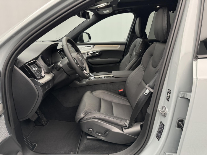 Volvo XC90 B5 AWD AUT BLACK EDITION ULTRA 2.0 Edition na operativní leasing