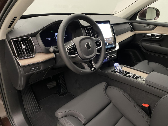 Volvo XC90 T8 AWD Plug-in BRIGHT PLUS 7m na operativní leasing